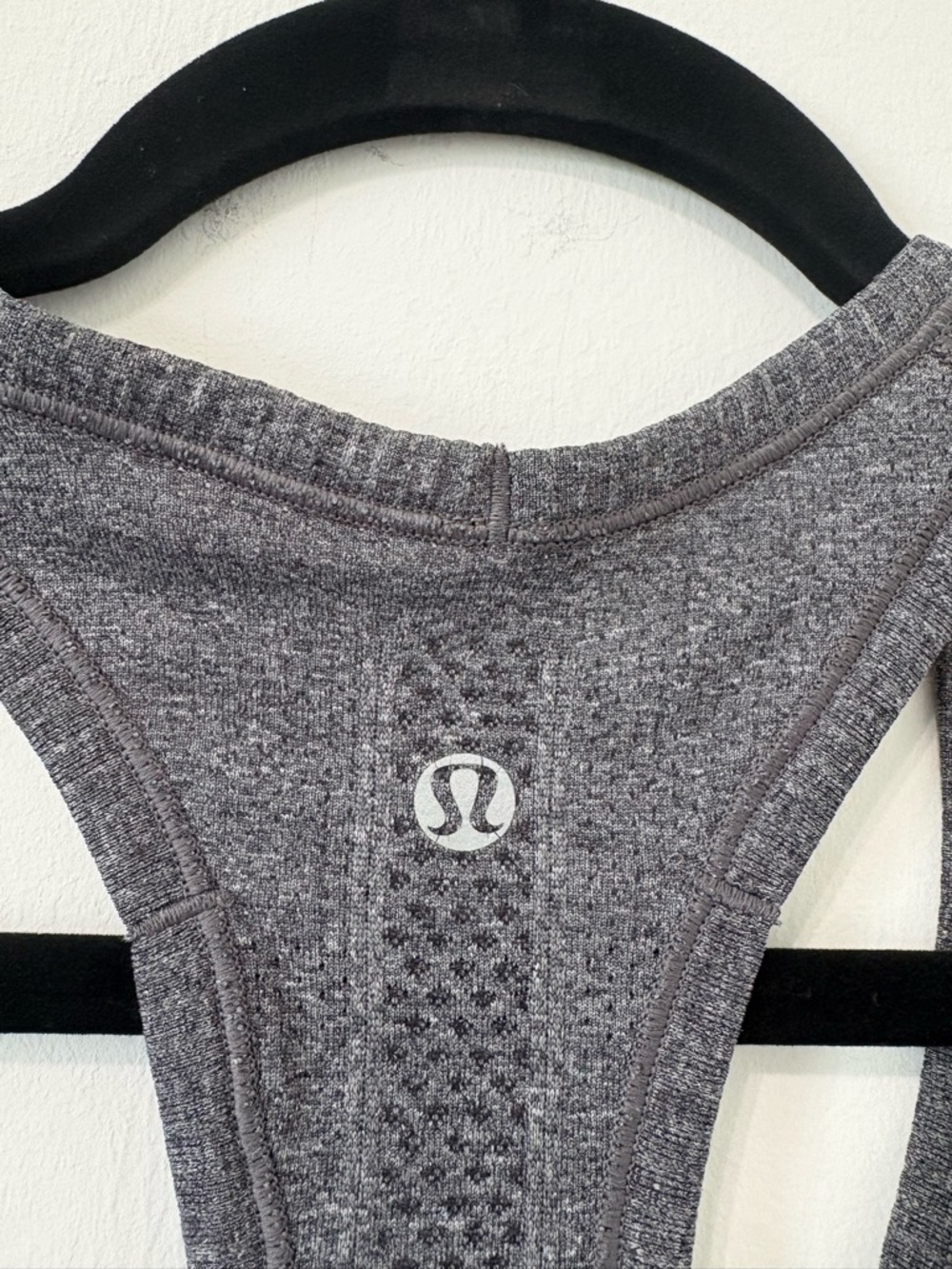Lululemon Swiftly Racerback Tank PWC Logo Sz 6 Heathered Gray EUC - Picture 4 of 7